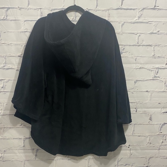 HARRY Potter Gryffindor Poncho Black Cozy - Picture 3 of 6